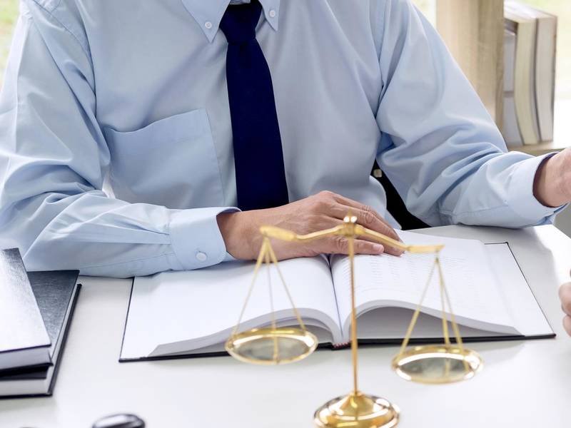 上海婚姻家庭律师视角：父母离婚时未成年人抚养权归属的多维度考量